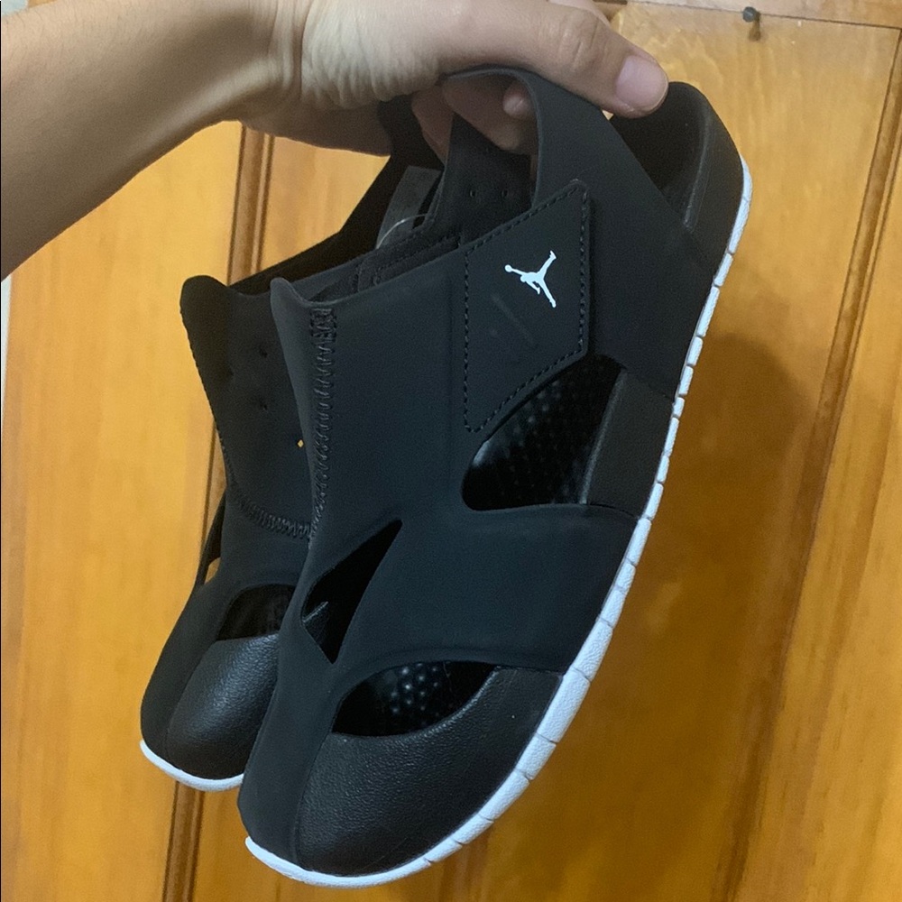 Jordan Flare (PS) Kids Black Sandals NWT